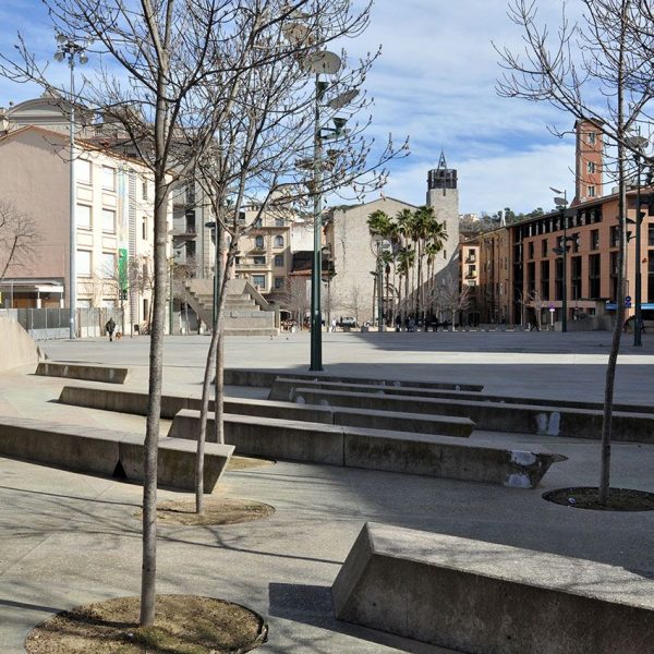 Girona.- Plaça Santa Susanna (2/2014)