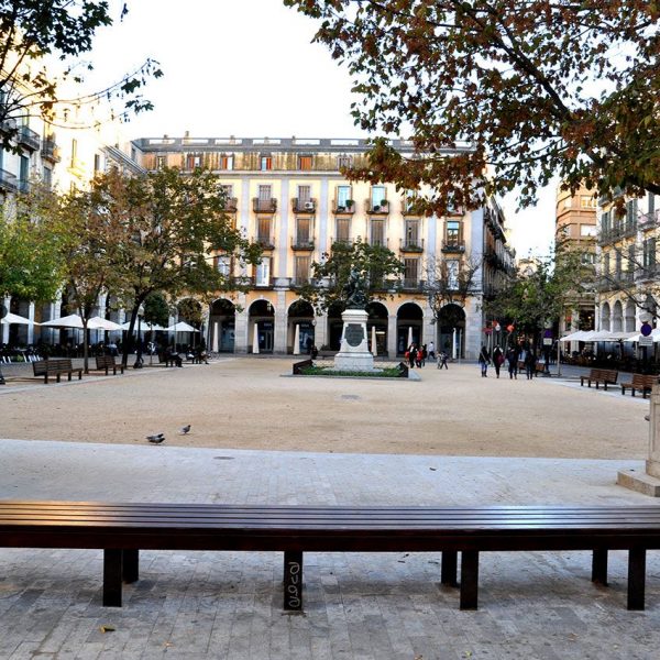 Girona.- Plaça de l'Independència (11/2013)