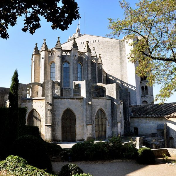 Girona.-Catedral de Sta. Maria, d’estil romànic i gòtic tardà S. XI a XV. Vista posterior de l’absis amb l’inici de la capçalera romànica (11/2013)