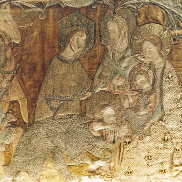 Girona.- Museu de la catedral de Santa Maria. Frontal d’or i seda (1/1990)