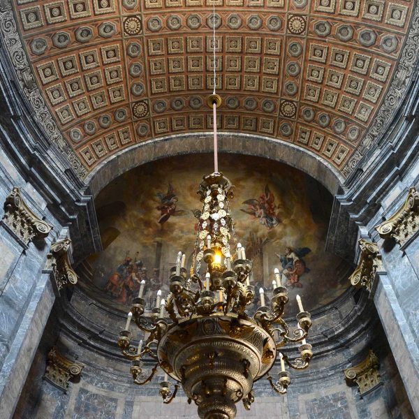 Girona.- Església gòtica de Sant Feliu, S. XIV. Capella de Sant Narcís del S. XVIII decorat amb pintures murals de Manuel Tramulles (6/2018)