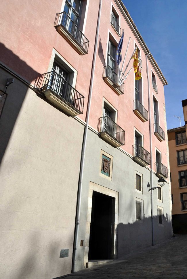 Girona.- Convent del Carme del 1691. L’any 1835 va ser abandonat després de l’exclaustració. Des de 1958 hi ha ubicada la Diputació (12/2013)