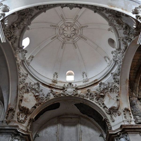 Girona.- Església del Convent de Sant Domènec, d’estil gòtic/barroc del 1339. Capella del Santíssim en procés de restauració (12/2013)