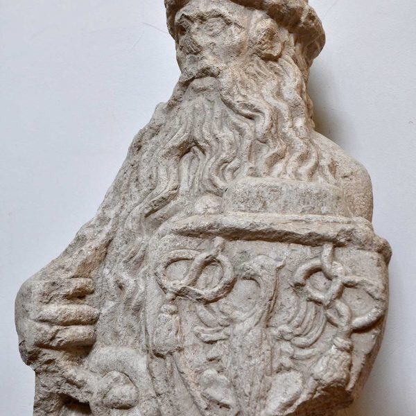 Girona.- Convent de Sant Domènec. L’home de Sant Domènec escultura de pedra S. XV/XVI (Museu d’Art de Girona) (11/2013)