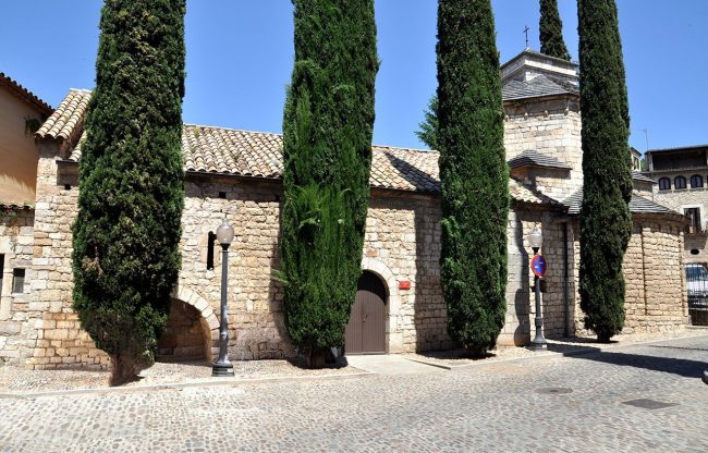 Girona.- Capella romànica de Sant Nicolau, S XII feta dins l'antic cementiri de S. Pere de Galligants. Es d'una sola nau i absis trilobulat (5/2014)