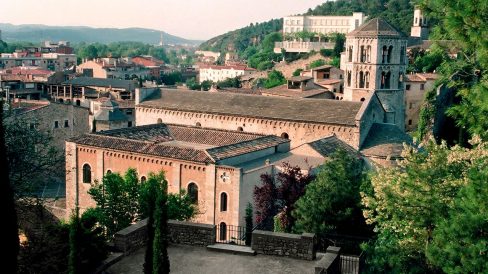 Girona.- Església de Sant Pere de Galligants originària del S. X però actualment del XII. Es de planta basilical de tres naus (5/1994)