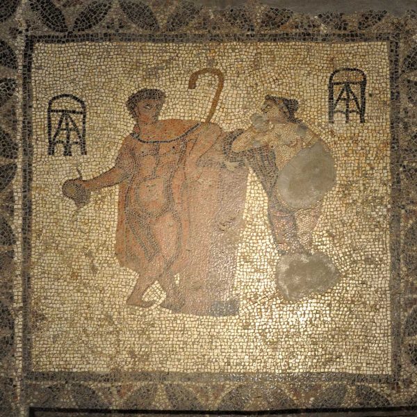 Girona.- Església de Sant Pere de Galligants. Instal·lacions del Museu arqueològic. Detall de mosaic policrom romà del S. III (11/2013)