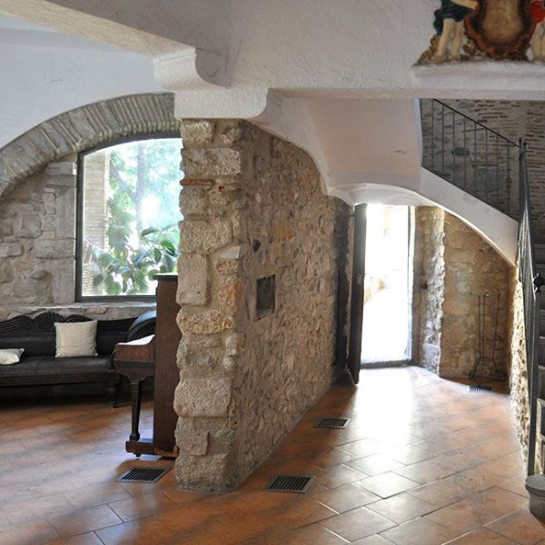 Girona.- Casa Cúndaro. Era una casa jueva convertida en casa rural (11/2013)