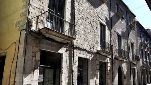 Girona.- Casa Solterra, obra popular dels S. XVII/XVIII on hi han ubicats els serveis de Cultura de la Generalitat (3/2014)