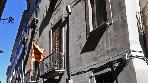 Girona.- Casino Gironí o Casa Ric Albareda, neoclàssica del S. XIX. Als anys 1923/1928 es va reformar ennoblint els salons i fent una gran sala de ball (3/2014)