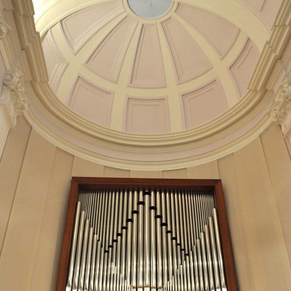 Girona.- Antic Hospici d'estil academicista 1776/1786 (Casa de Cultura Tomàs de Lorenzana). Església reformada com auditori Josep Viader (2/2014)