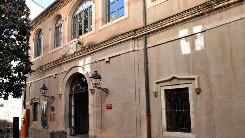 Girona.- Museu d’història de Girona ubicat a la Casa Cartellà i convent dels caputxins del S. XVIII que encara conserva l’estructura del convent (11/2013)