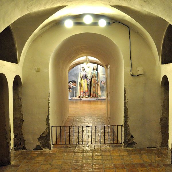 Girona.- Museu d’Història de Girona. Cementiri o dessecador del 1753 de l’antic convent dels Caputxins destinat a momificar els cossos (11/2013)