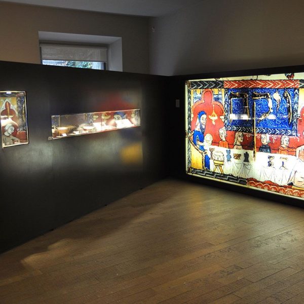 Girona.- Museu d’Història dels Jueus situat al Centre Bonastruç ça Porta. Vista de les sales generals (11/2013)