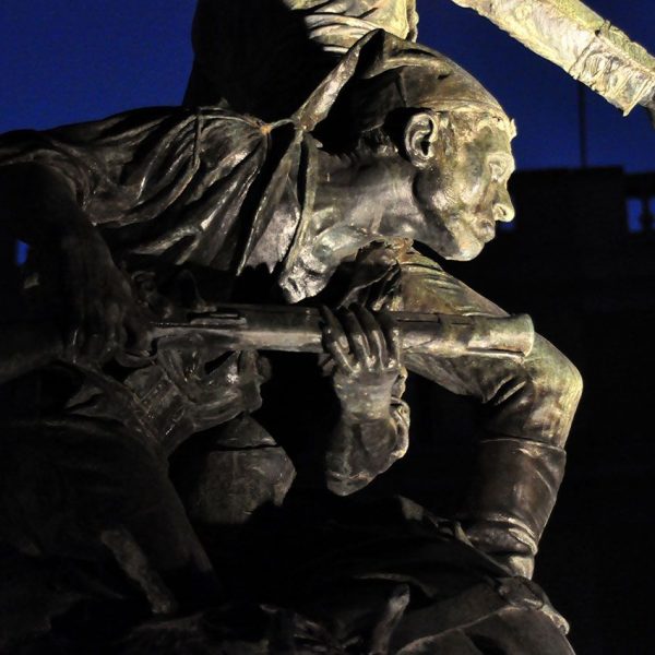 Girona.- Monument al herois del 1808/1809 a la Plaça Independència que consta d’un grup de defensors de Girona durant la guerra del Francès (11/2013)