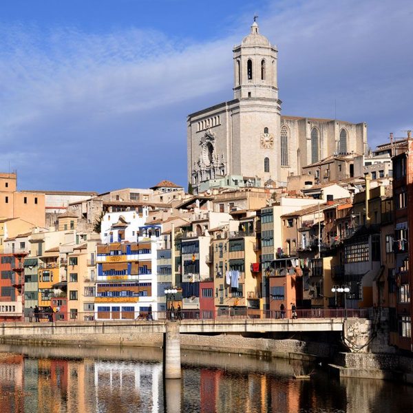 Girona.- Pont de Sant Agustí de formigó del 1973 que va substituir un d’anterior del 1877 de ferro. (1/2014)