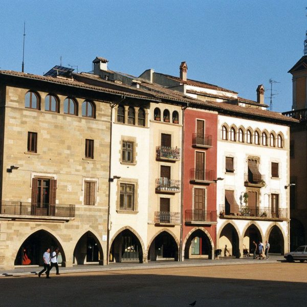 Vic.- Plaça Major (8/2000)