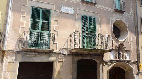 Vic.- Casa natal de Sant Miquel dels Sants i capella del S. XVIII. Nascut el 1591 la capella es va constuir l'any de la seva beatificació el 1779 (7/2018)