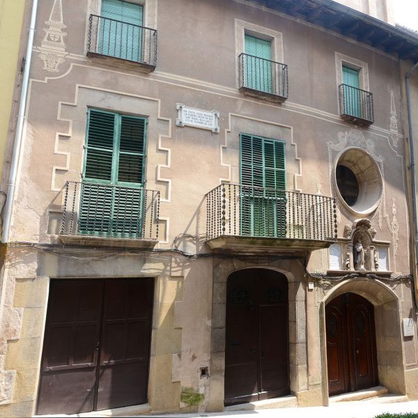 Vic.- Casa natal de Sant Miquel dels Sants i capella del S. XVIII. Nascut el 1591 la capella es va constuir l'any de la seva beatificació el 1779 (7/2018)