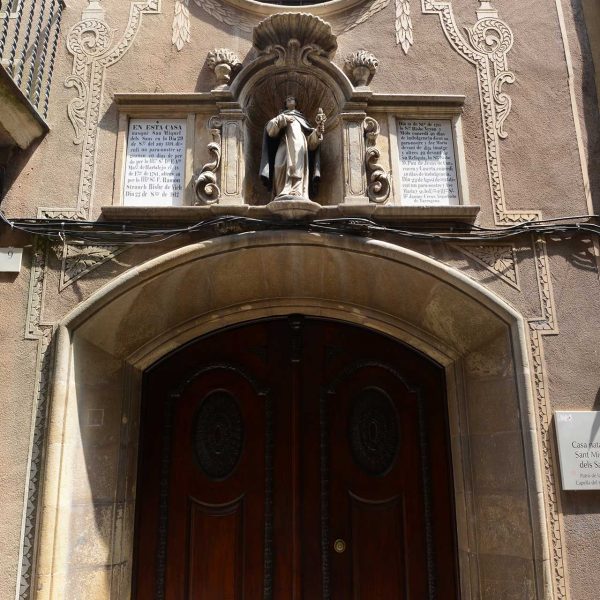 Vic.- Casa natal de Sant Miquel dels Sants i capella. Nascut el 1591 la capella es va construir l'any de la seva beatificació el 1779 (7/2018)