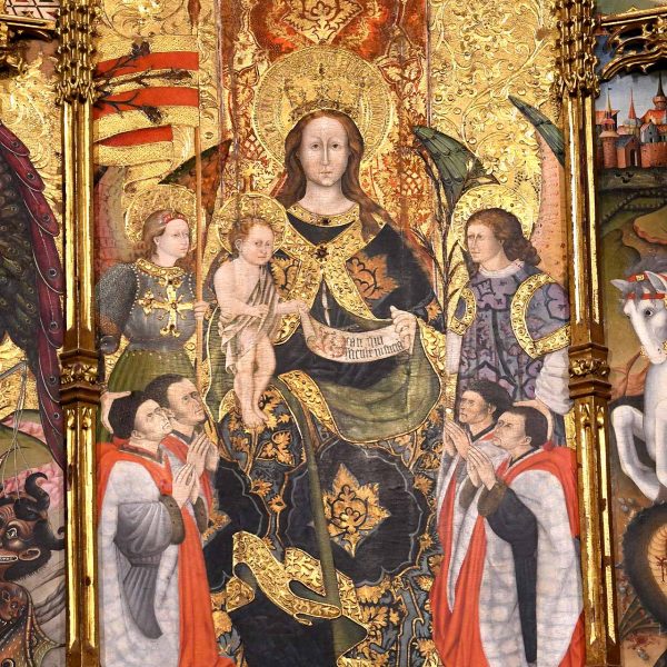 Lleida.- Casa de la Vila. Retaule de la Verge dels Paers (1451-1454) Quadre de la Mare de Déu acompanyada dels arcàngels Gabriel i Miquel i de quatre paers (9/2020)