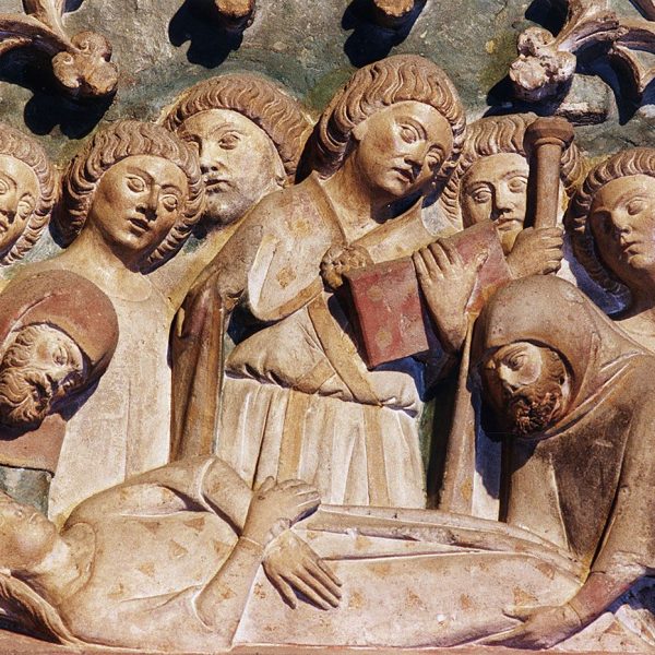 Lleida.- Església de Sant Llorenç, S. XII d'estils romànic i gòtic. Detall del retaule gòtic de pedra policromada de Santa Llúcia del S. XIV de Bartomeu de Robió (5/2000)