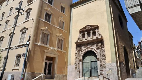 Lleida.- Església renaixentista de Sant Antoni Abat o de la Sang de l'arquitecte Celestí Capmany. Va ser construïda al costat d'un hospital pels Antonians el 1271 (7/2011)