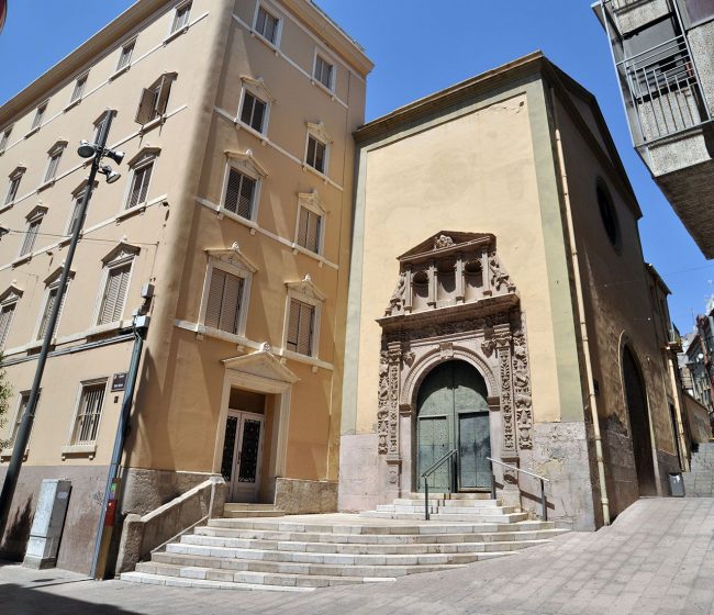 Lleida.- Església renaixentista de Sant Antoni Abat o de la Sang de l'arquitecte Celestí Capmany. Va ser construïda al costat d'un hospital pels Antonians el 1271 (7/2011)