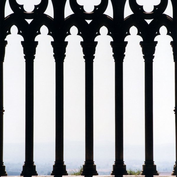 Lleida.- Seu Vella, S. XII a XV d’estil romànic i gòtic. Galeria Sud del claustre de cinc trams que es un privilegiat mirador de la ciutat (5/2000)