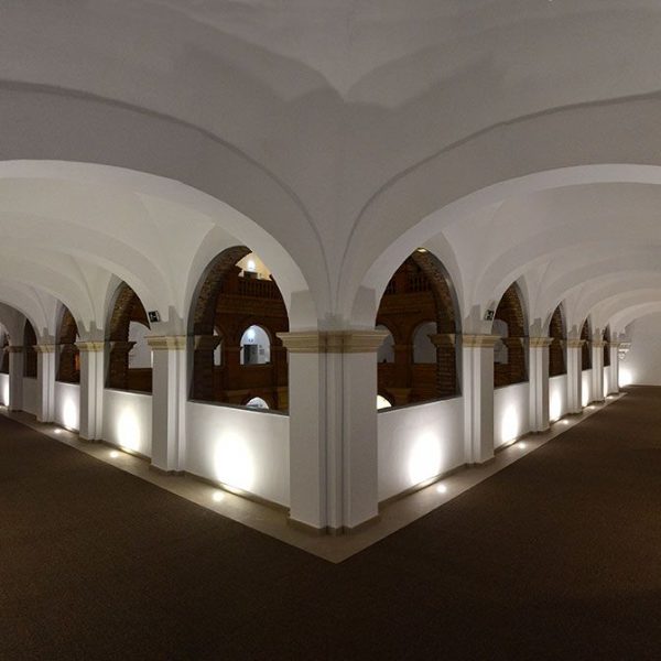 Lleida.- Parador de Lleida ubicat a l'antic convent barroc del Roser, S. XVII. Claustre barroc actual (9/2018)