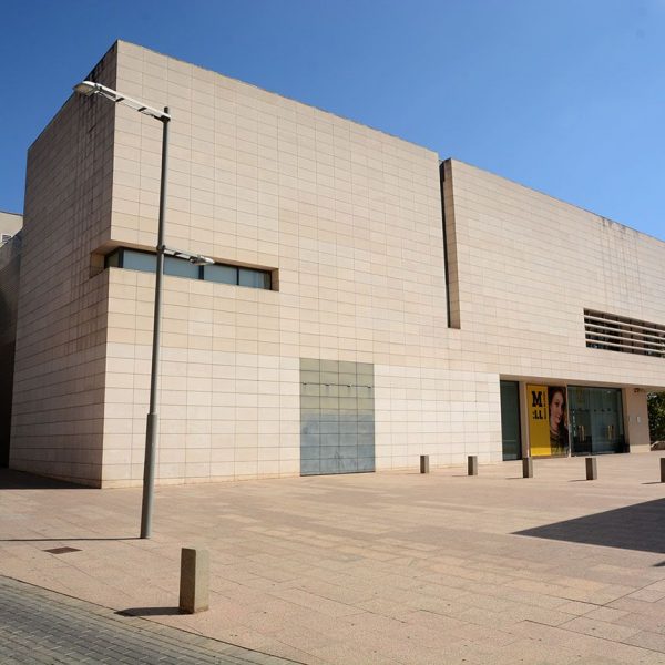 Lleida.- Museu de Lleida inaugurat el 2007 construït sobre l'antic convent dels Carmelites Descalços del 1589. Es conserva l'església com espai museístic (9/2018)
