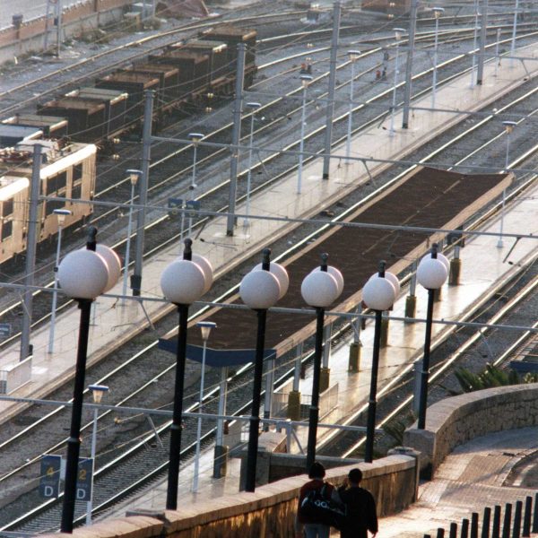 Tarragona.- Baixada cap a l'estació de la RENFE (11/1998)