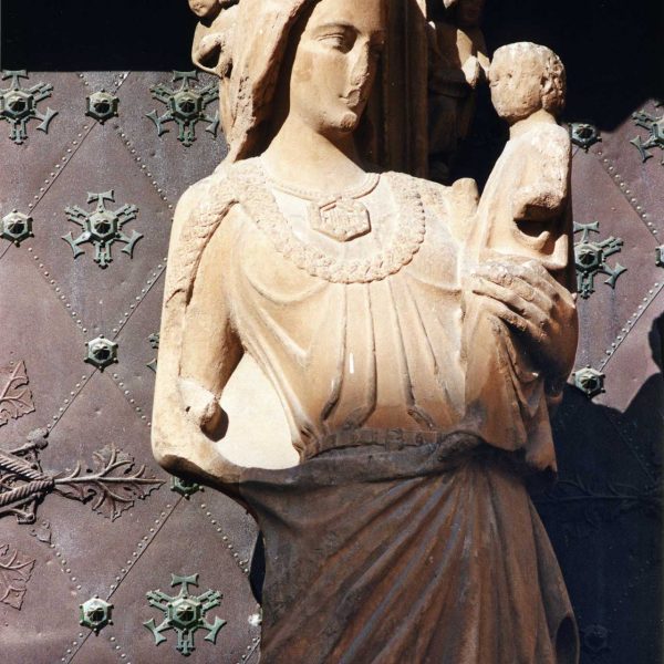 Tarragona.- Catedral de Santa Maria S. XII/XIV d’estils romànic i gòtic. Mare de Déu del Mainell situada com indica el nom al mainell de la portalada (9/1998)