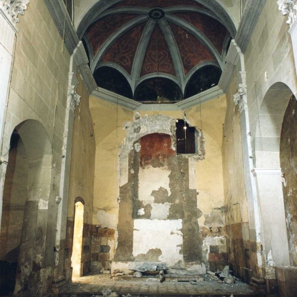 Tarragona.- Església dels Dominics d’una sola nau coberta amb volta d’arc de mig punt amb llunetes (6/1999)