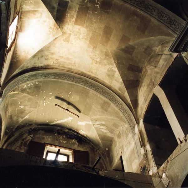 Tarragona.- Església dels Dominics d’una sola nau coberta amb volta d’arc de mig punt amb llunetes (6/1999)