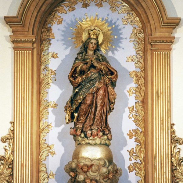 Tarragona.- Església barroca de Sant Francesc, S. XVIII/XIX. Imatge de la Verge que presideix l’altar major (12/1998)