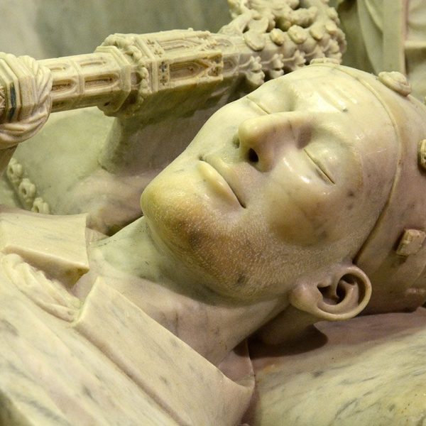 Tarragona.-Catedral de Sta. Maria. Sepulcre de marbre de l’Arquebisbe Joan d’Aragó del S. XIV d’autor desconegut (12/2017)