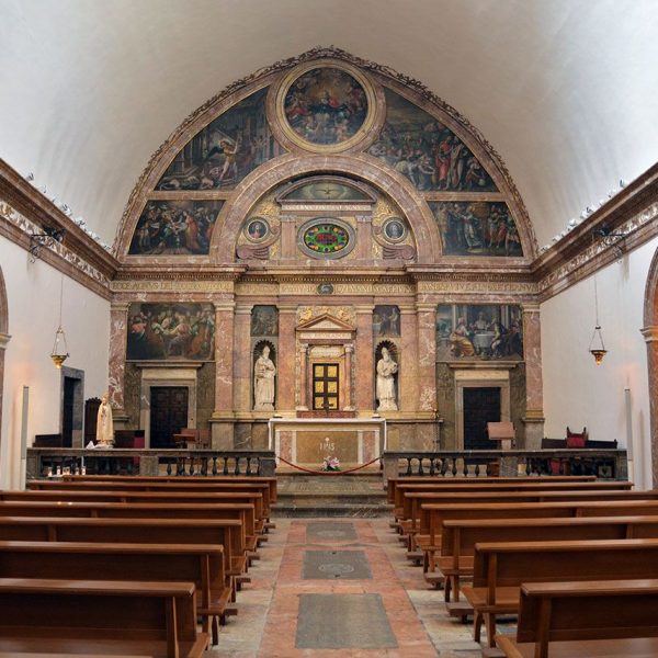 Tarragona.- Catedral de Santa Maria. Capella del Santíssim d’estil classicista amb un retaule del 1587 de l’holandès Isaac Hermes Vermey (12/2017)