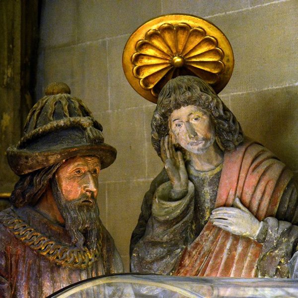 Tarragona.- Catedral de Santa Maria. Capella gòtica del Sant Sepulcre, S. XV amb Crist jacent rodejat de les tres Maries, Sant Joan Evangelista i Nicodem (12/2017)