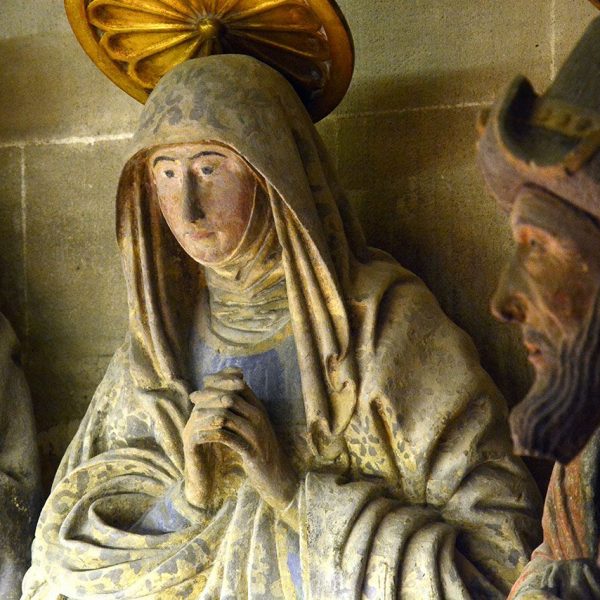 Tarragona.- Catedral de Santa Maria. Capella gòtica del Sant Sepulcre, S. XV amb Crist jacent rodejat de les tres Maries, Sant Joan Evangelista i Nicodem (12/2017)