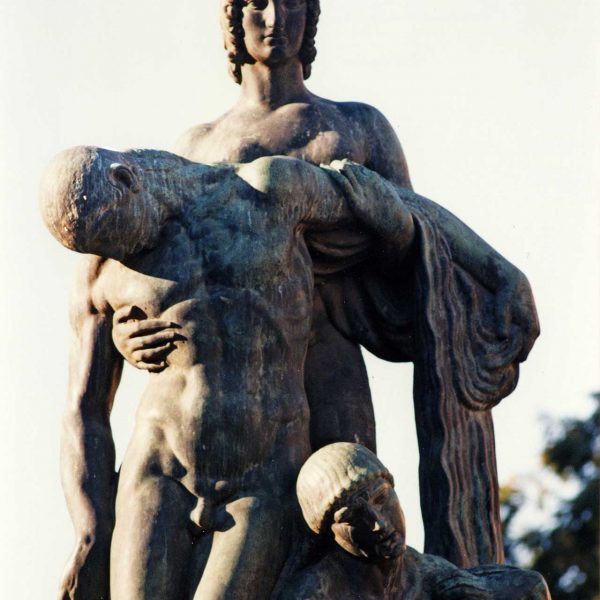 Tarragona.- Monument als herois de 1811 d’estil noucentista del S. XX en homenatge als herois caiguts durant la guerra de la Independència del 1811 (12/1998)