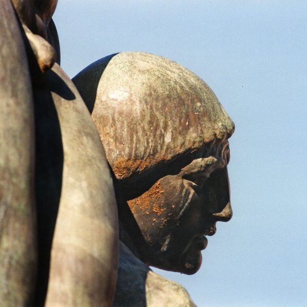 Tarragona.- Monument als herois de 1811 d’estil noucentista del S. XX en homenatge als herois caiguts durant la guerra de la Independència del 1811 (12/1998)