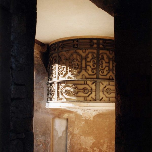 Tarragona.- Call jueu del S. XII recolzat per un costat per la muralla romana que disposava d’una porta a l’exterior que s’anomenaria Portella dels jueus (12/1998)