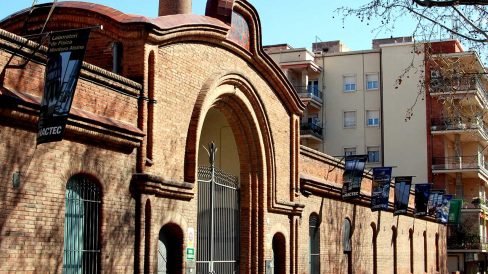 Terrassa.- Museu de la Ciència i de la Tècnica de Catalunya ubicat a l’antiga fàbrica Aymerich, Amat i Jover del 1907 formada per varis edificis. La nau principal té 11.000 Mts.2 (03/2007)