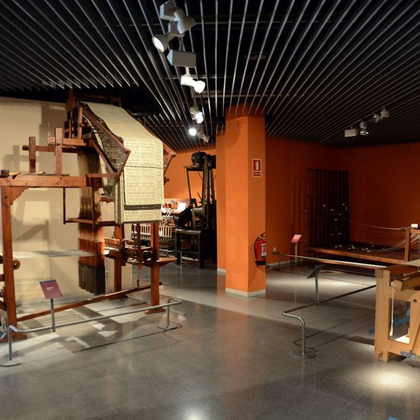 tèxtil (10/2018)Terrassa.- Museu Tèxtil inaugurat l’any 1970 – Sales amb diferents aspectes relacionats amb el mon tèxtil (10/2018)