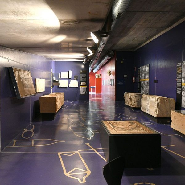 Tarragona.- Museu de la necròpolis paleocristiana que substitueix l’antic edifici. Mostra una col·lecció de peces trobades en aquest recinte descobert l’any 1923 (3/2021)