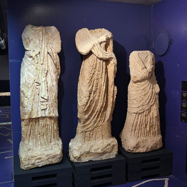 Tarragona.- Museu de la necròpolis paleocristiana. Escultures funeràries d’època tardorepublicana reutilitzades d’altres monuments funeraris anteriors (3/2021)