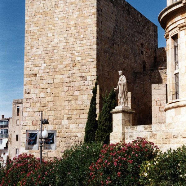 Tarragona.- Torre del Pretori romà o Castell del Rei, construït als anys 69 al 79 conjuntament amb el Fòrum Provincial. L’edifici actual conserva l’estil medieval (9/1998)