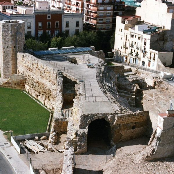 Tarragona.- Circ romà amb capacitat per 20.000 espectadors. Volta de canó d’entrada al circ anomenada Volta de Sant Ermenegild de 100 Mts. de longitud (10/1998)
