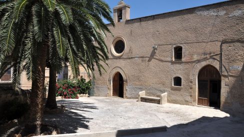 Tortosa.- Monestir gòtic de Santa Clara, S. XIII/XIV/XX. Lloc possiblement cedit pels templers a monges clarisses provinents de Barcelona en el S. XIII (7/2012)